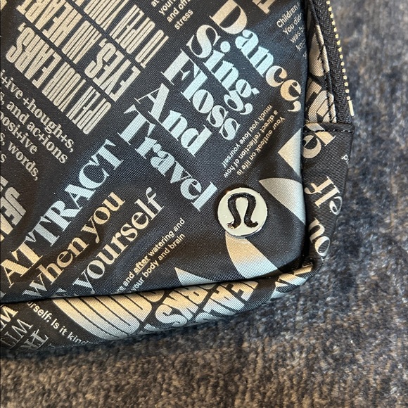 cross body lululemon bag Everywhere Crossbody Belt 1L Lululemon Belt Bag White grand impact test-bag Torso Height:Tall (23-26 inches)